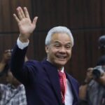 calon-presiden-dan-calon-wakil-presiden-nomor-urut-03-ganjar-pranowo-mahfud-md-di-gedung-mahkamah-konstitusi-mk-jakarta-senin-_169