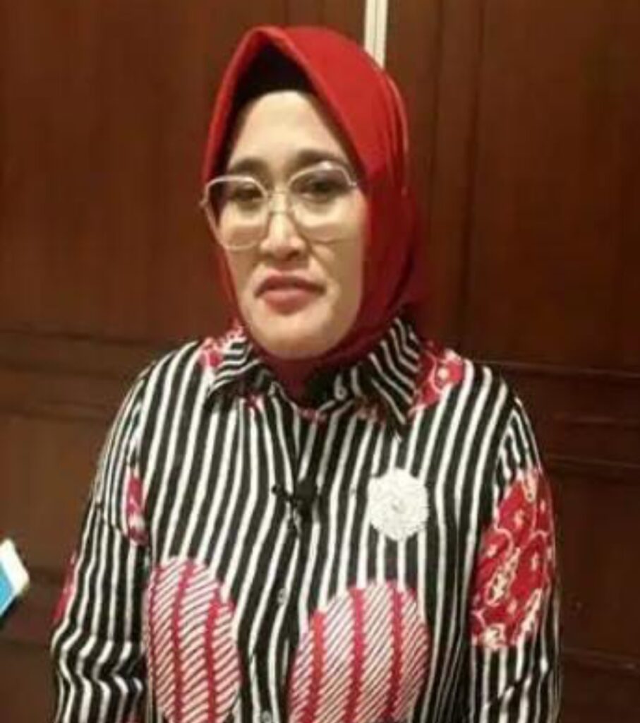 Kepala dinas pendidikan dan kebudayaan (Disdikbud) Jateng, uzwatun hazanah