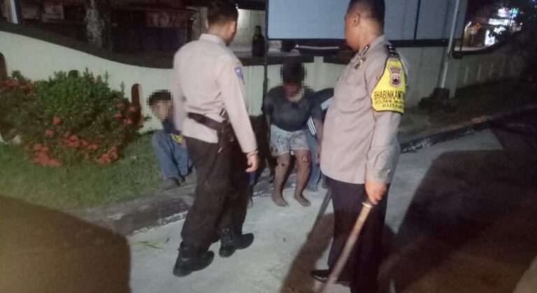 Delapan Remaja dan Dua Pedang Diamankan Polsek Bukateja
