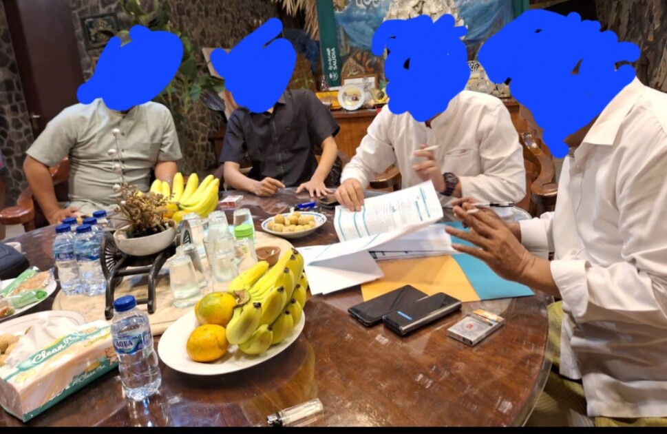 Screenshot_20251202_231945_WhatsAppBusiness