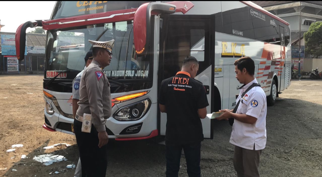 Satlantas Polres Purbalingga Gelar Pemeriksaan Laik Jalan Bus Angkutan Umum dan Wisata